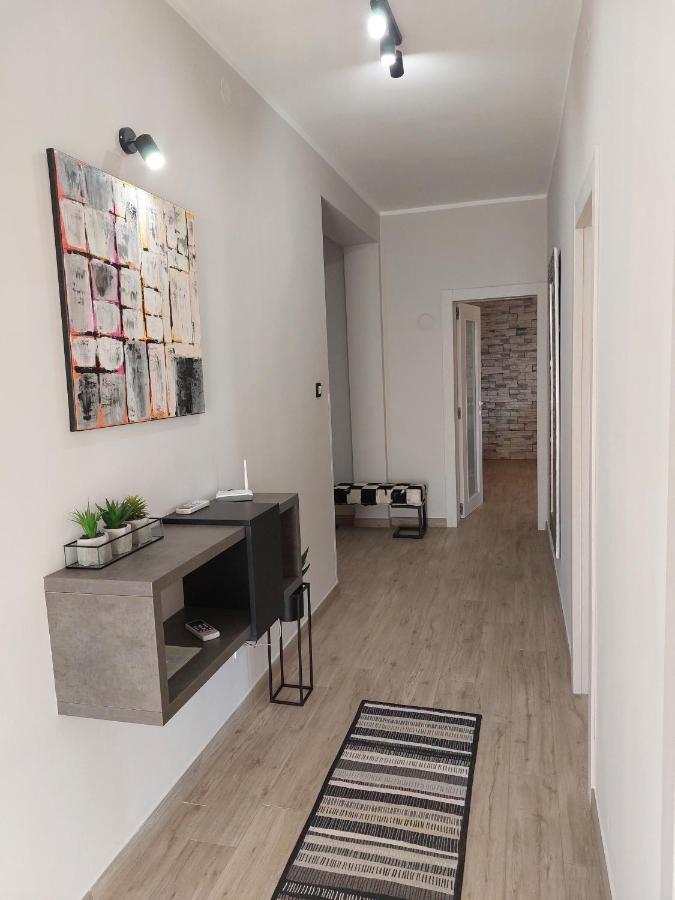 Family Apartment Cathy Galižana Buitenkant foto