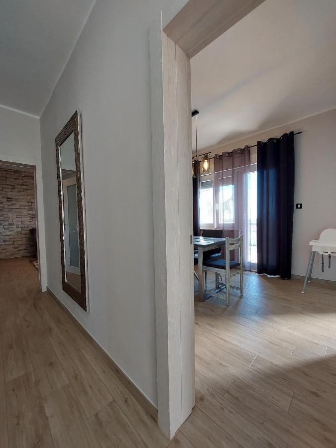 Family Apartment Cathy Galižana Buitenkant foto