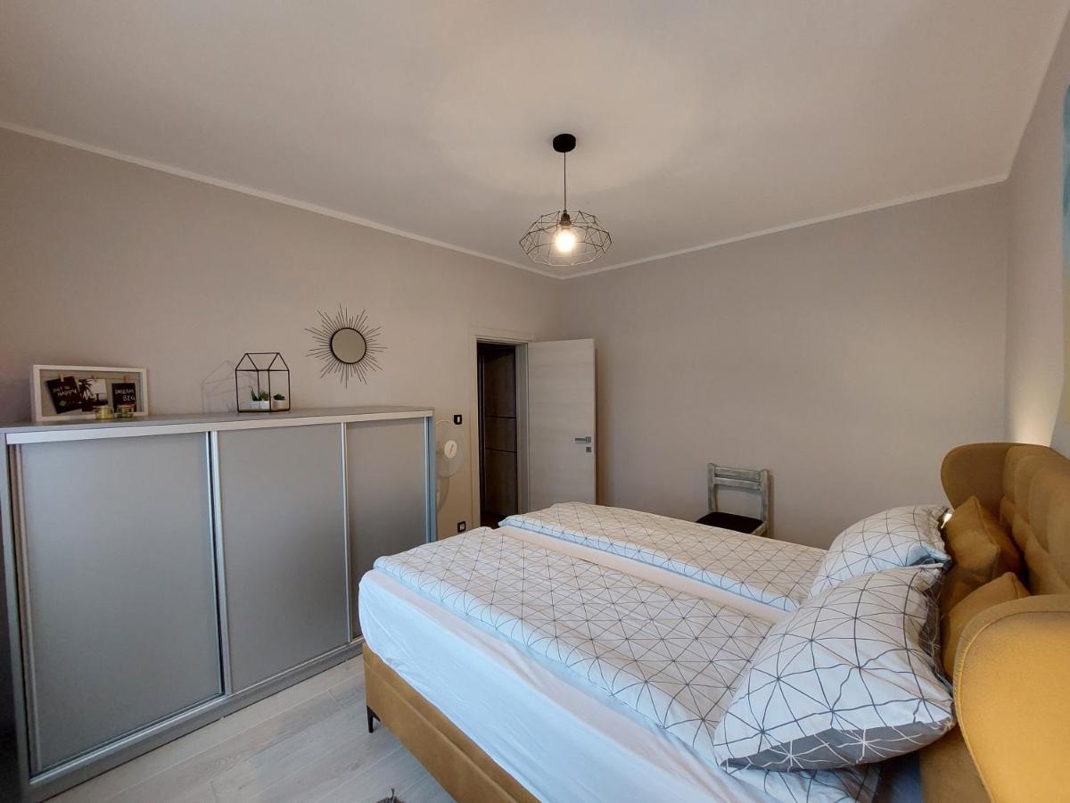 Family Apartment Cathy Galižana Buitenkant foto