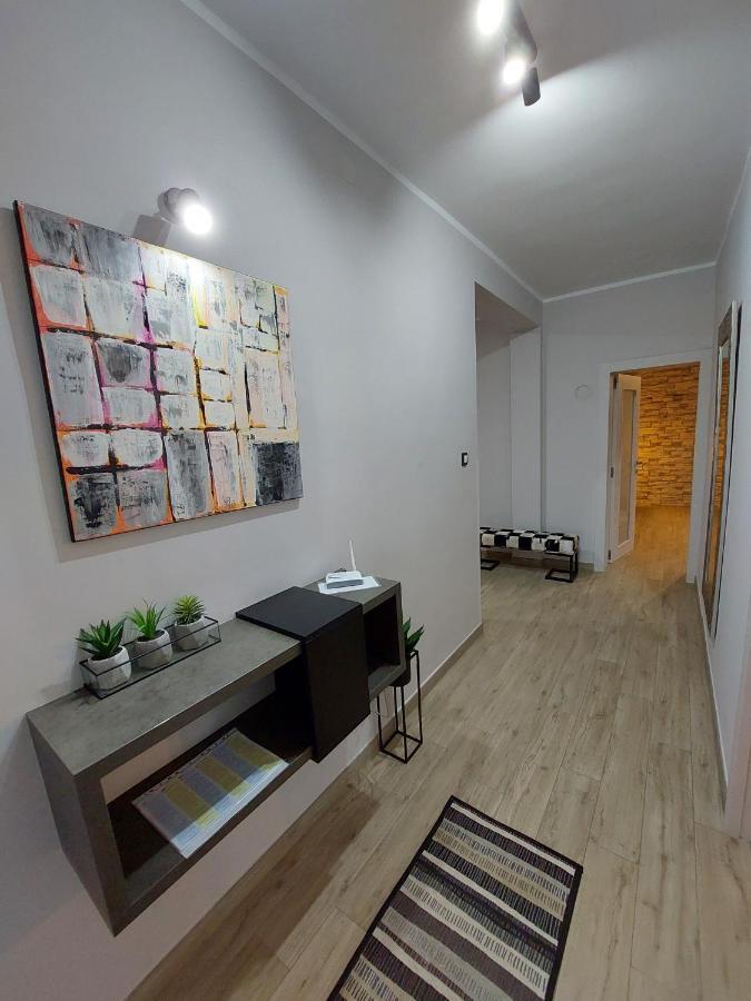 Family Apartment Cathy Galižana Buitenkant foto